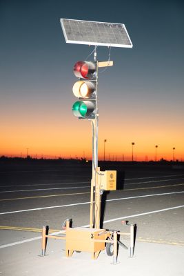 06_portable-traffic-light-asset-transportation-research-center-atwater-california_lisa_barnard.jpg