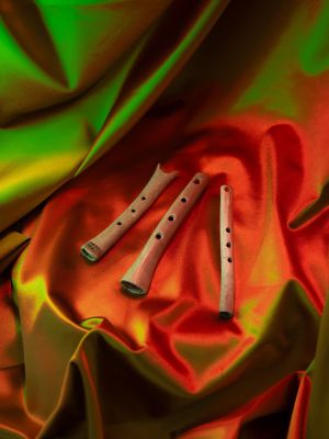 01_deer-bone-flutes-yumbo-culture-2025_isadora_romero.jpg